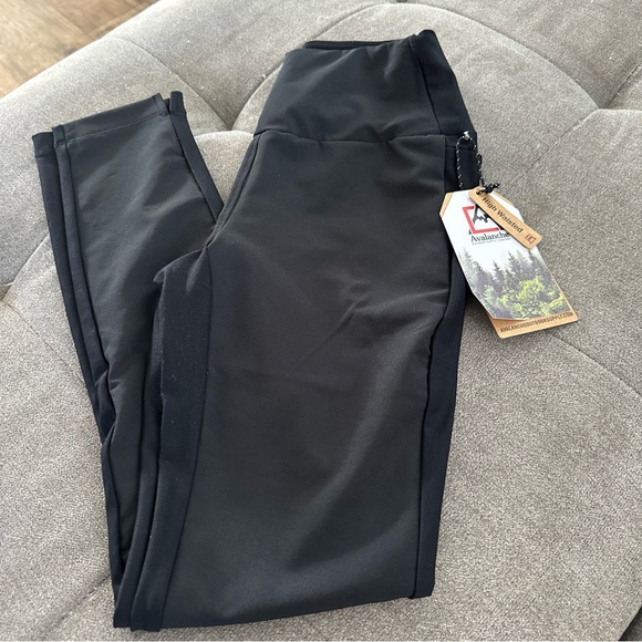 NWT Avalanche Black High Waisted Leggings Size XS - Picture 1 of 5